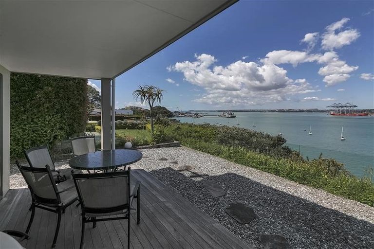 Photo of property in 61c Stanley Road, Stanley Point, Auckland, 0624