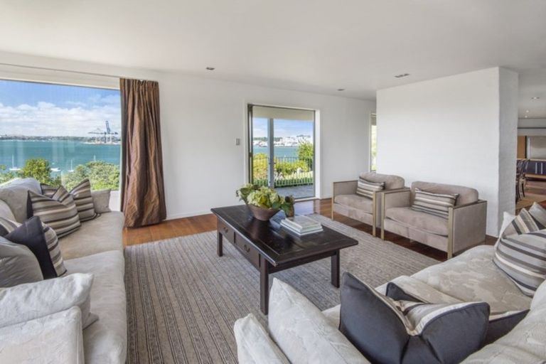 Photo of property in 31a Stanley Point Road, Stanley Point, Auckland, 0624