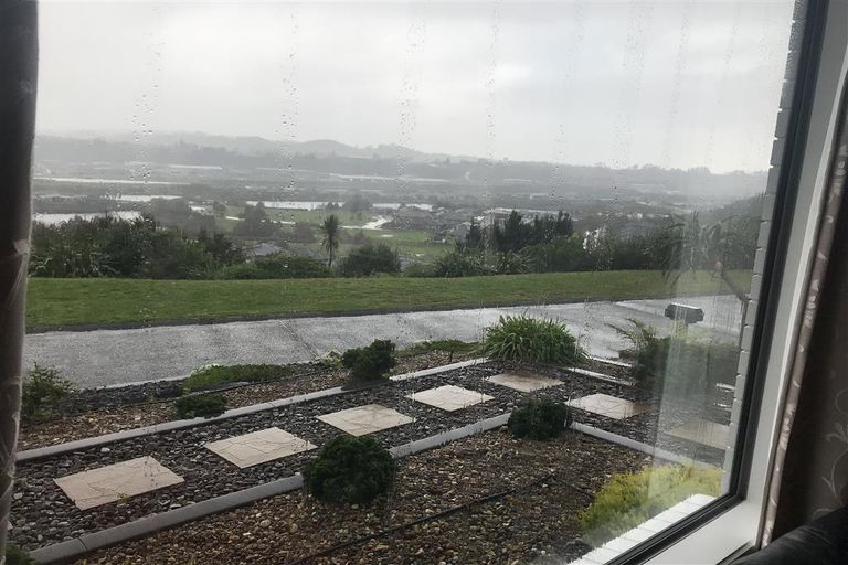 Photo of property in 34 Broadwater Close, Pyes Pa, Tauranga, 3112