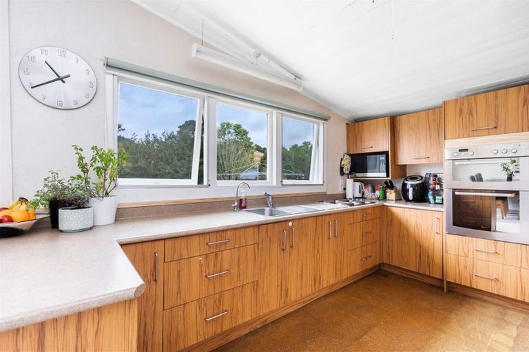 Photo of property in 77 Pataua Road North, Whareora, Whangarei, 0175