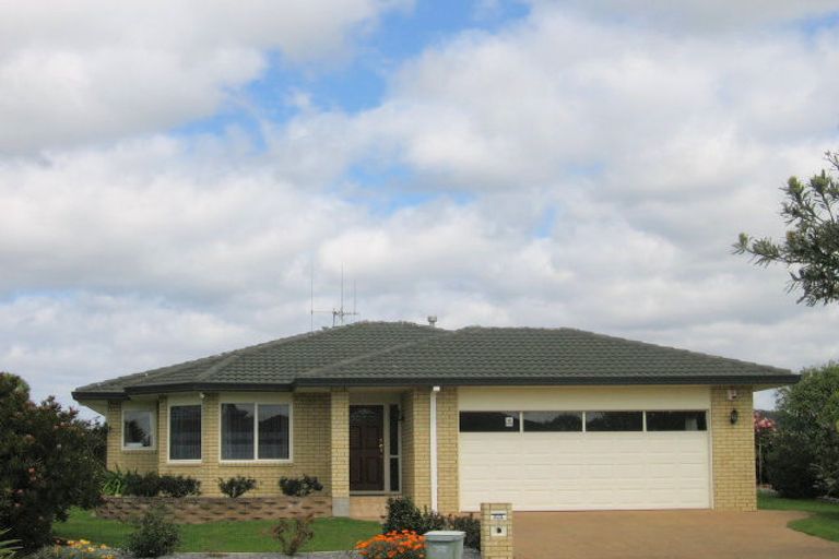 Photo of property in 110 Dalton Drive, Papamoa Beach, Papamoa, 3118