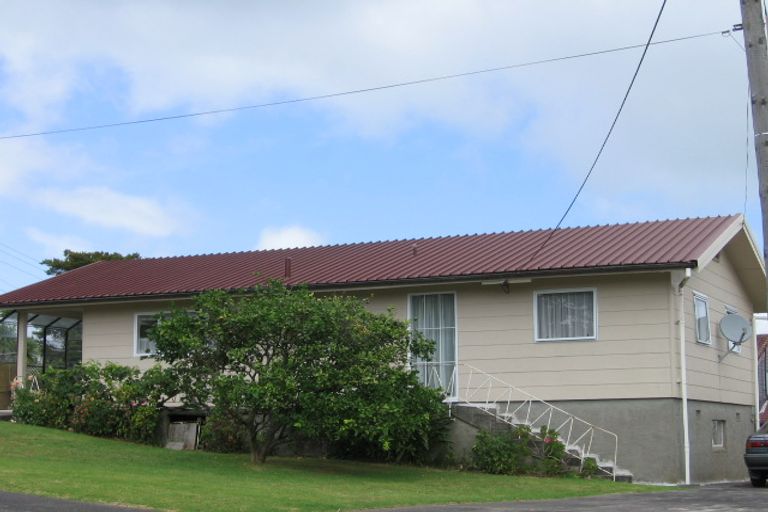 Photo of property in 116 Island Bay Road, Beach Haven, Auckland, 0626