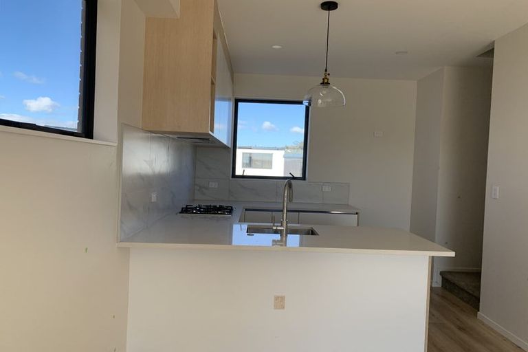 Photo of property in 33a Murphys Park Drive, Flat Bush, Auckland, 2019