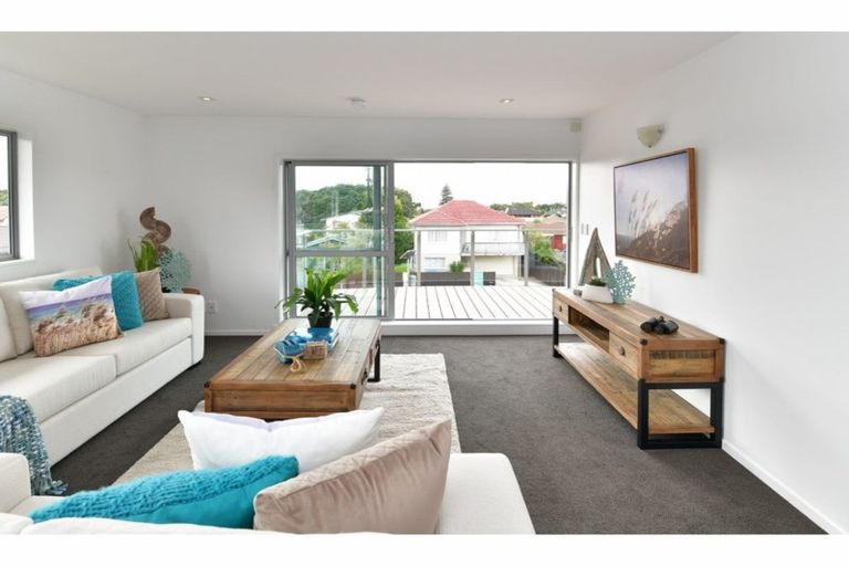 Photo of property in 305/252 Centreway Road, Orewa, 0931