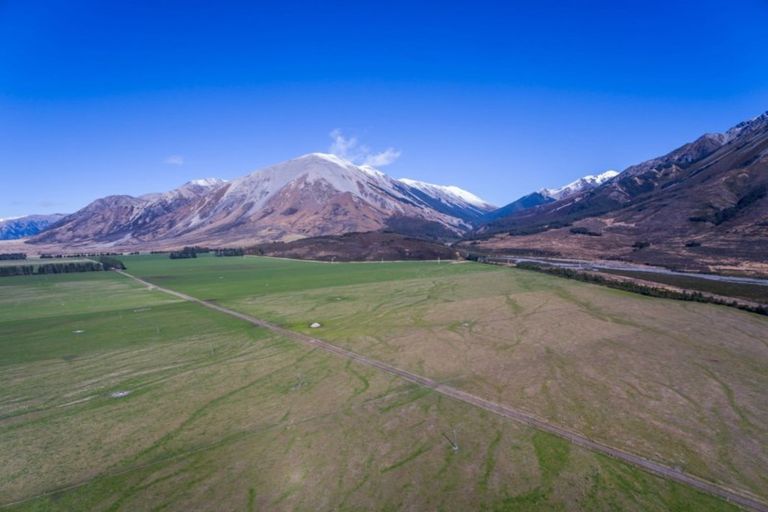Photo of property in 11075 West Coast Road, Lake Pearson, Arthur's Pass, 7580