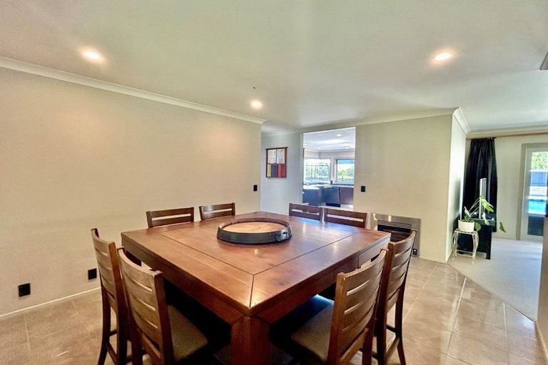 Photo of property in 84 Kent Terrace, Taradale, Napier, 4112