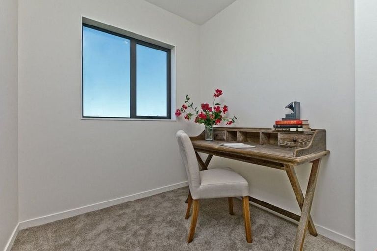 Photo of property in 10 Whaley Greens, Silverdale, 0932