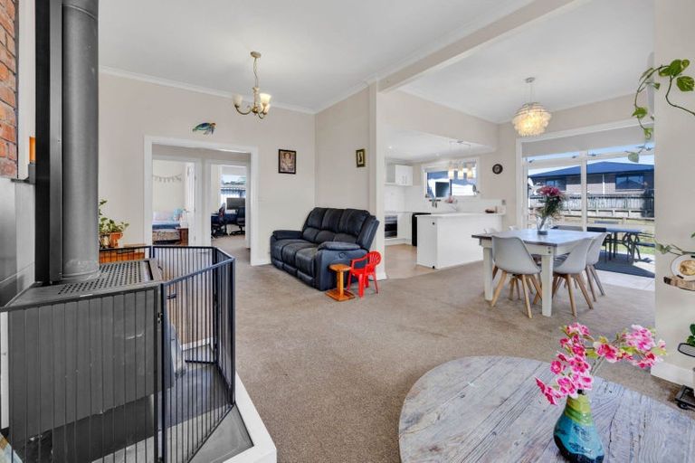 Photo of property in 35 Cordelia Street, Stratford, 4332