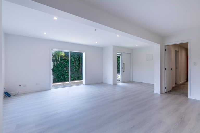 Photo of property in 31 Lanigan Street, Birkdale, Auckland, 0626