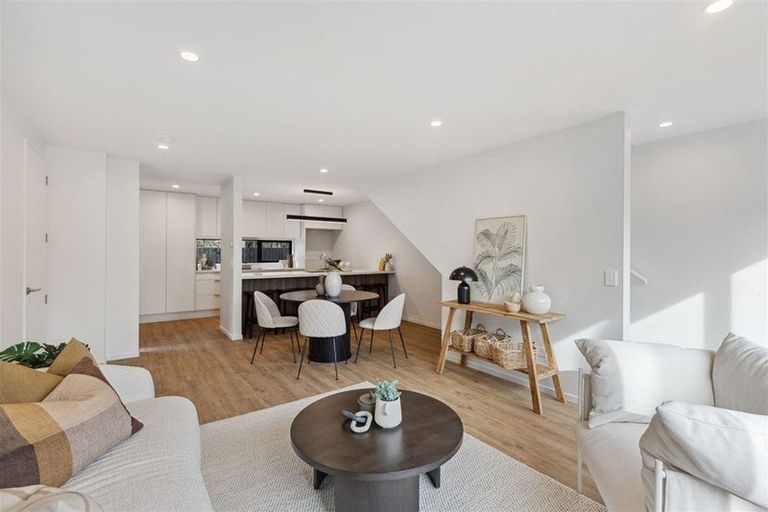 Photo of property in 2/12 Tabart Street, Woolston, Christchurch, 8023