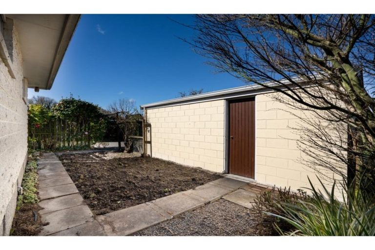 Photo of property in 12 Oldham Crescent, Halswell, Christchurch, 8025