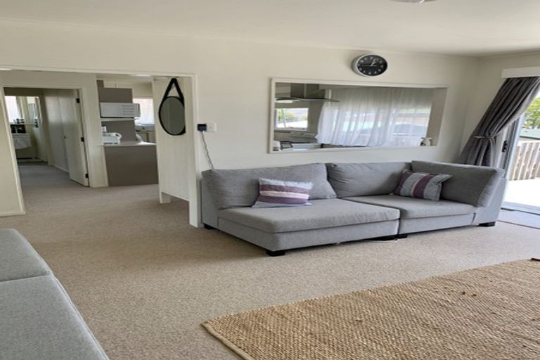 Photo of property in 91 Farquhar Road, Glendene, Auckland, 0602