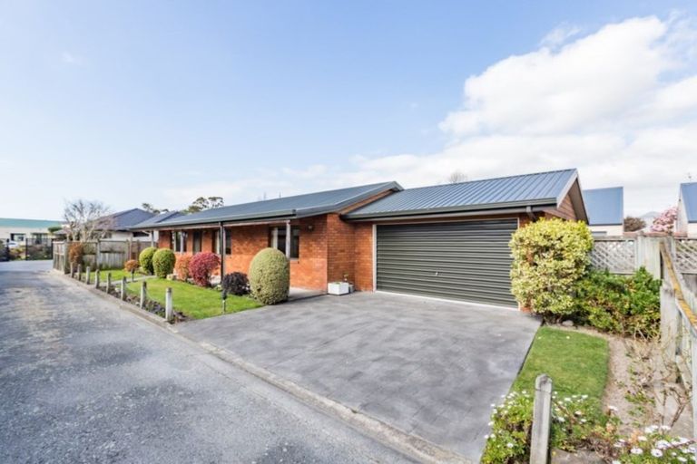 Photo of property in 2/83 Hoon Hay Road, Hoon Hay, Christchurch, 8025