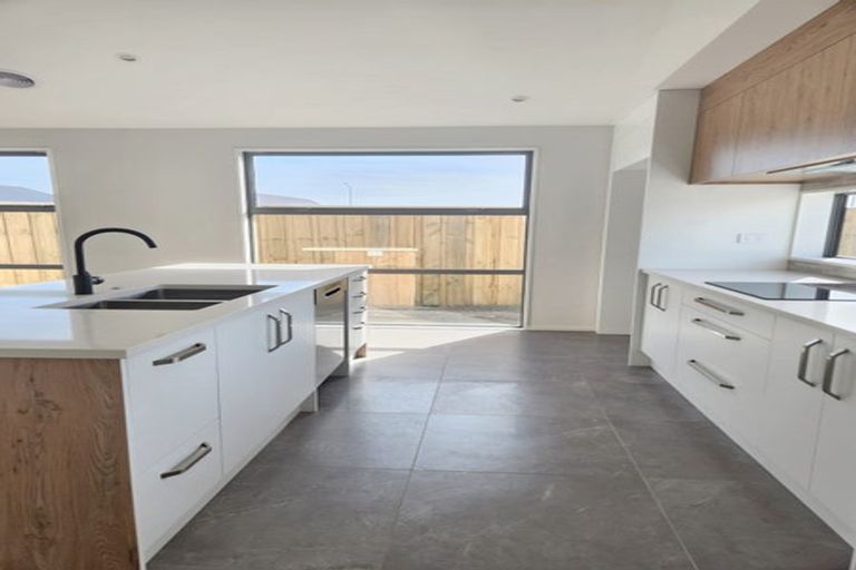 Photo of property in 6 Dynes Road, Rolleston, 7615