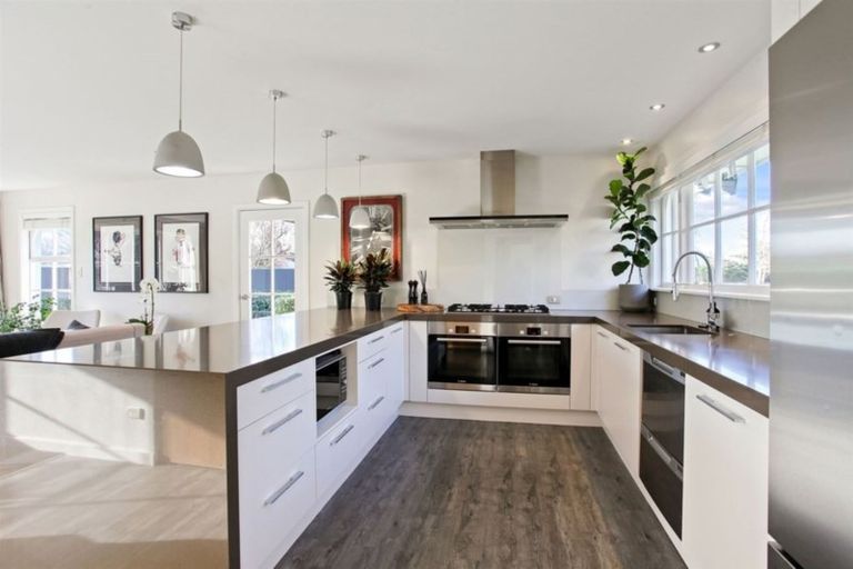 Photo of property in 26 Grahams Road, Ilam, Christchurch, 8041