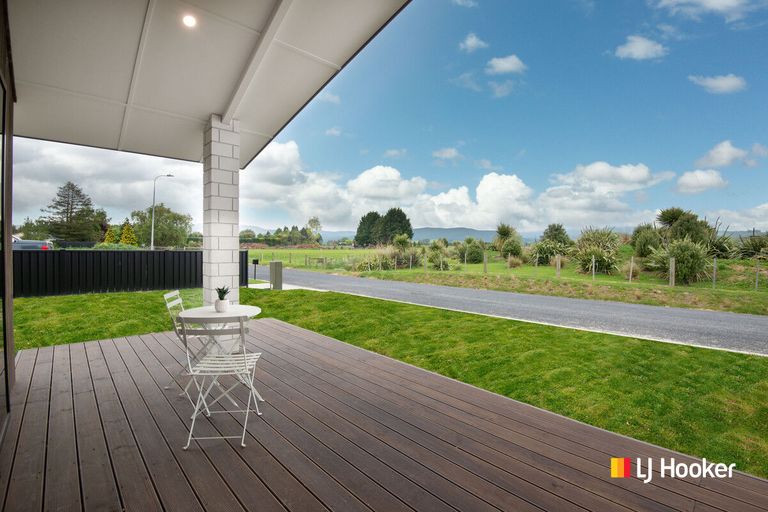 Photo of property in 44 Constitution Avenue, Milton, 9220