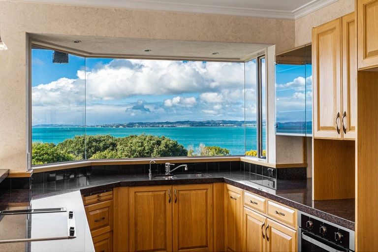 Photo of property in 156 Clovelly Road, Bucklands Beach, Auckland, 2012