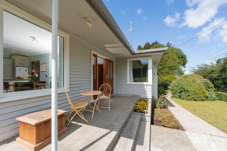 Photo of property in 6 Waugh Street, Kimbolton, 4777