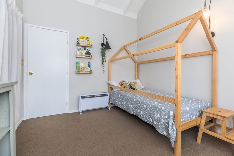 Photo of property in 18a Rosario Crescent, Red Beach, 0932