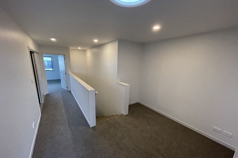 Photo of property in 40 Walter Merton Road, Hobsonville, Auckland, 0616