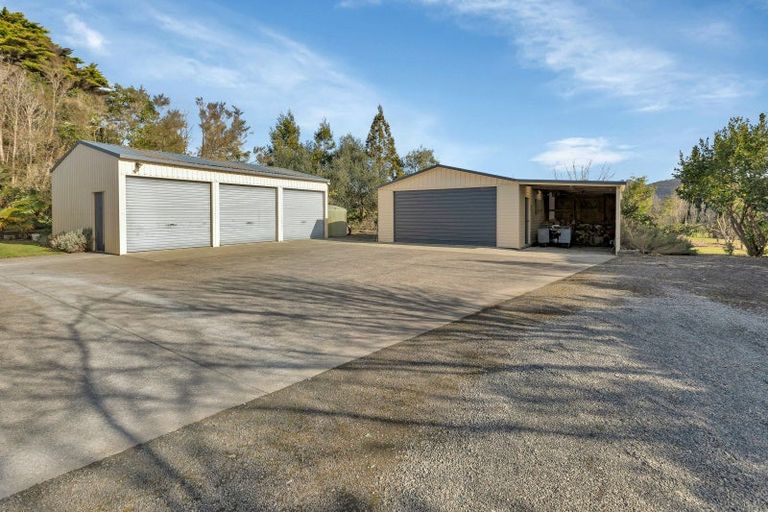 Photo of property in 86 Main Road, Kauri, Kamo, 0185