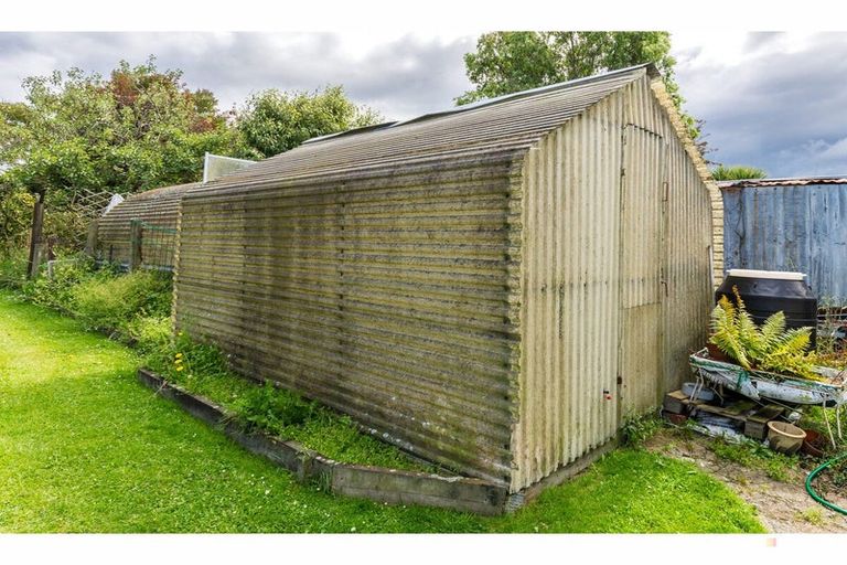 Photo of property in 70 Rhodes Street, Waimate, 7924