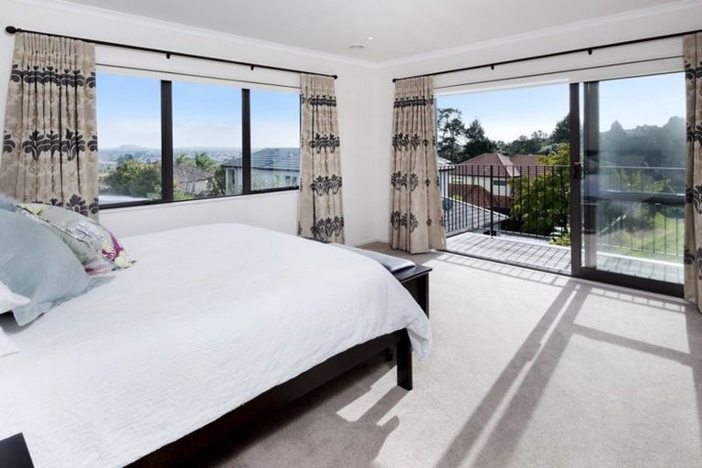 Photo of property in 30 Armstrong Farm Drive, East Tamaki Heights, Auckland, 2016