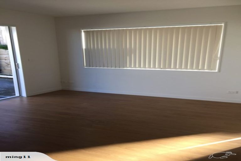 Photo of property in 24 Para Close, Fairview Heights, Auckland, 0632