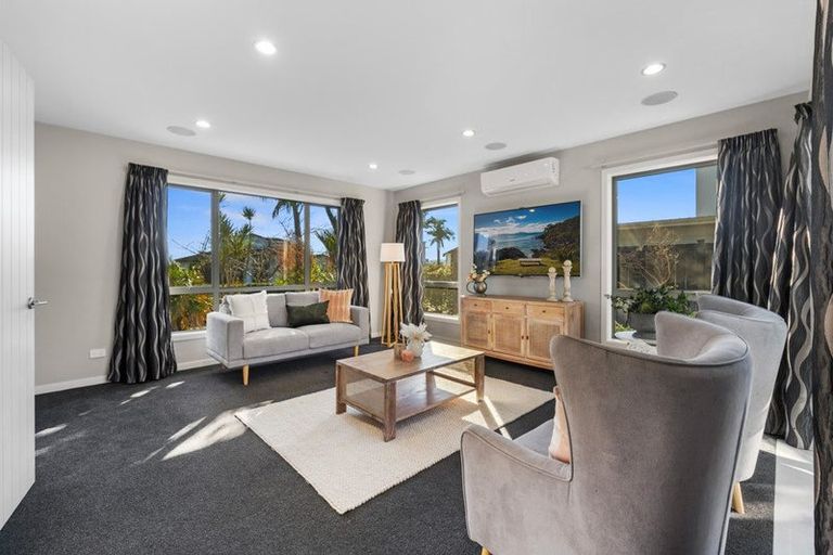 Photo of property in 6 Milano Boulevard, Karaka, Papakura, 2113