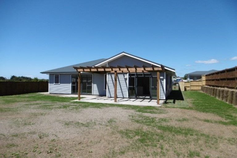 Photo of property in 6 Malbec Place, Huapai, Kumeu, 0810