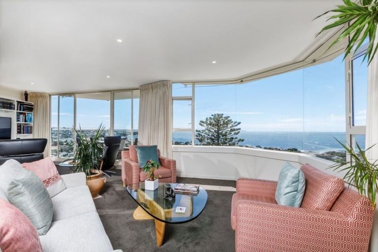 Photo of property in 10/90 Kitchener Road, Milford, Auckland, 0620