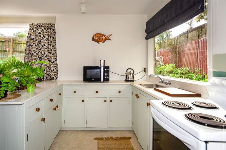 Photo of property in 2/46 Bowhill Road, New Brighton, Christchurch, 8083