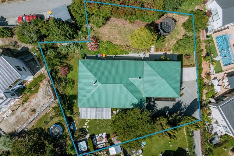 Photo of property in 111 Mcdonnell Road, Arrowtown, 9302