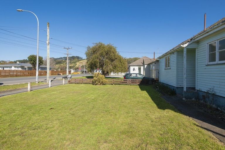Photo of property in 8 De Lautour Road, Kaiti, Gisborne, 4010