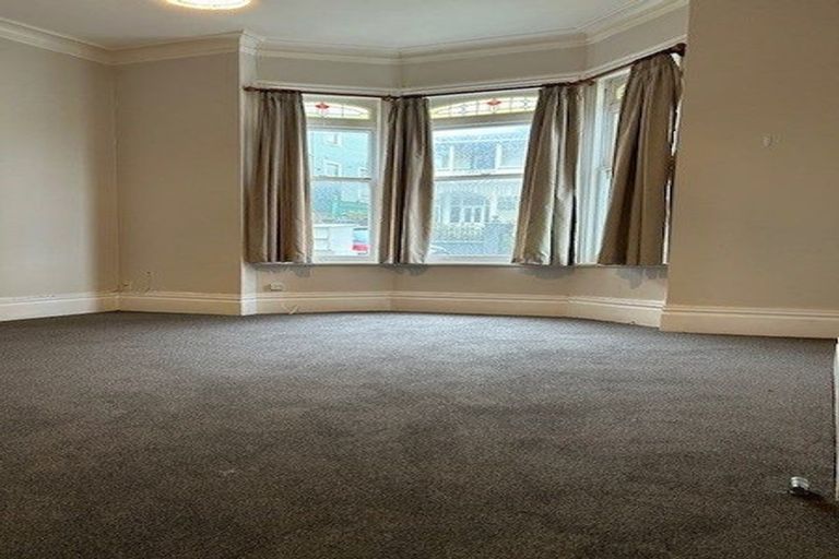 Photo of property in 61-61a Brougham Street, Mount Victoria, Wellington, 6011