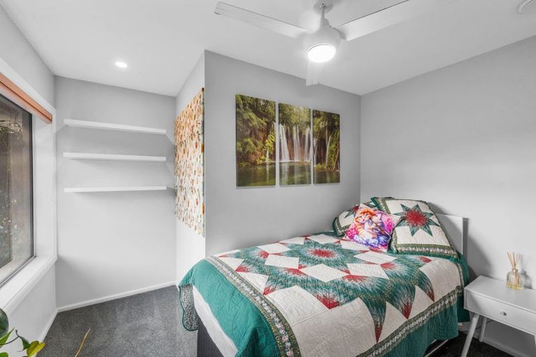 Photo of property in 41 Liverton Crescent, Bishopdale, Christchurch, 8053