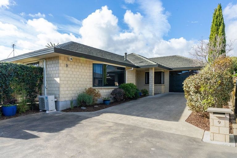 Photo of property in 9 Campbell Grove, Levin, 5510