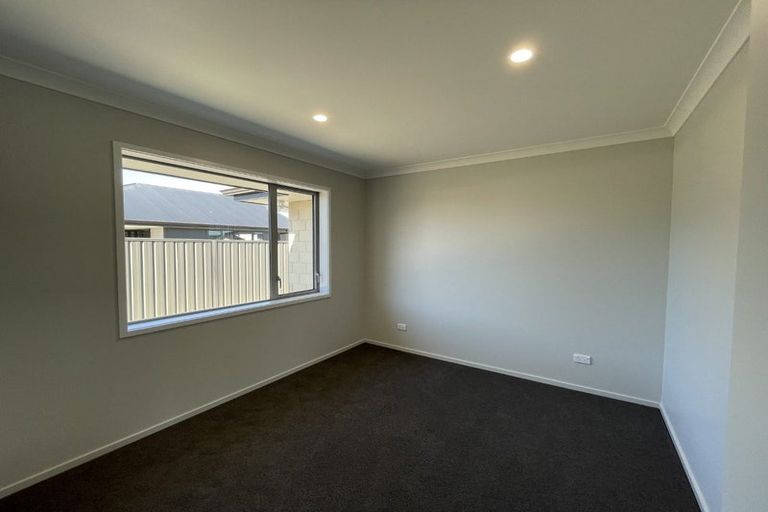 Photo of property in 16 Whangaehu Place, Te Awa, Napier, 4110