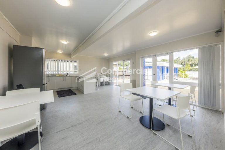 Photo of property in 32 Beach Road, Pahurehure, Papakura, 2113