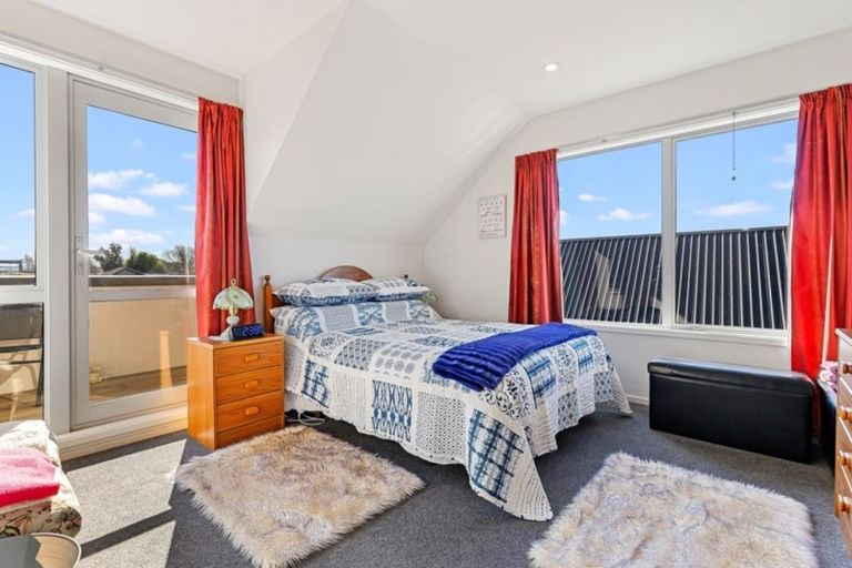 Photo of property in 7 Goodall Place, Redwood, Christchurch, 8051