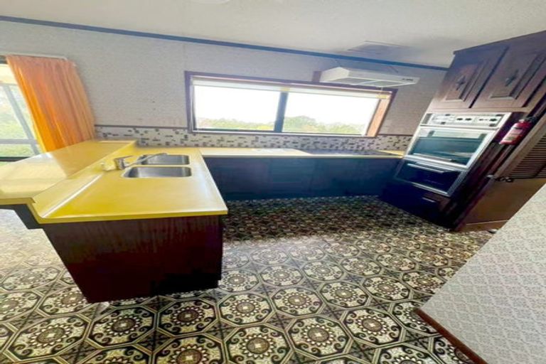 Photo of property in 56 Balmain Road, Chatswood, Auckland, 0626