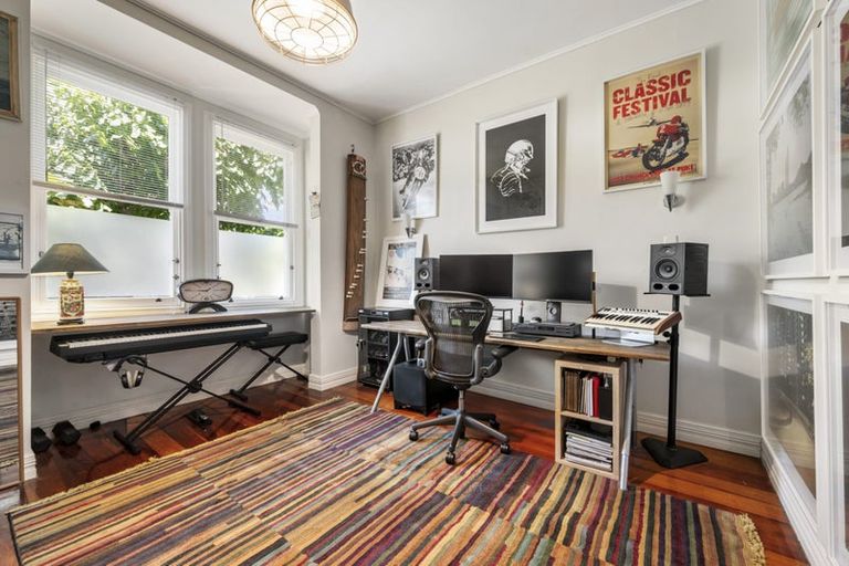 Photo of property in 6 Seddon Terrace, Newtown, Wellington, 6021