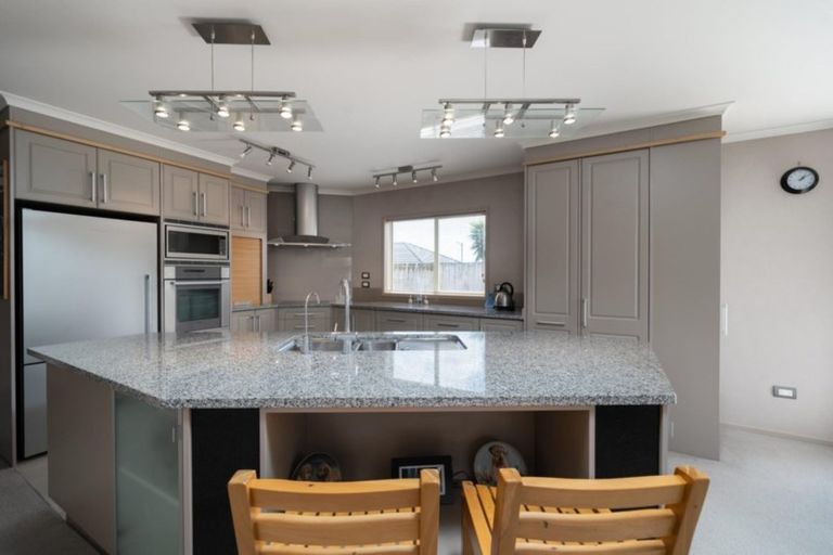 Photo of property in 9 Waiora Place, Pyes Pa, Tauranga, 3112