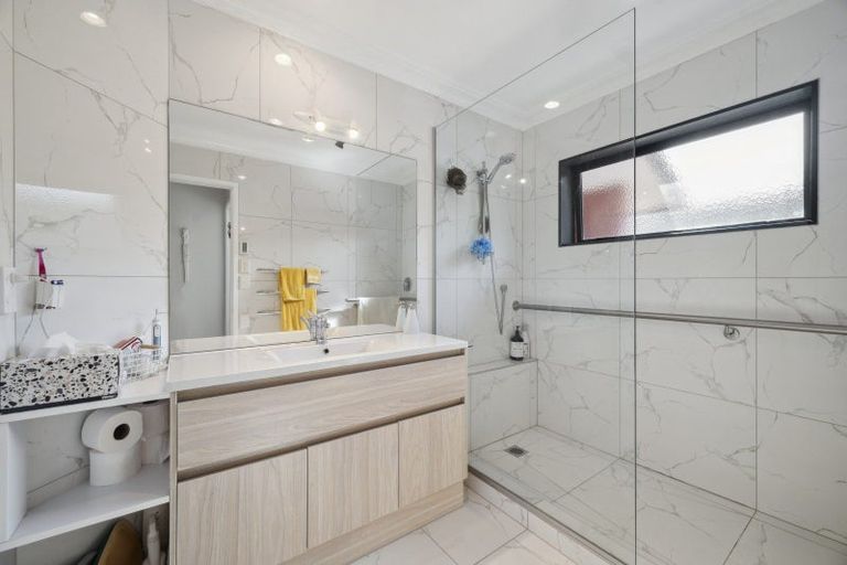 Photo of property in 2/7 Waihora Street, Taupo, 3330