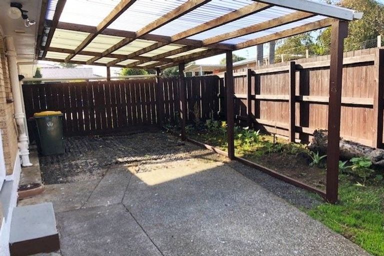Photo of property in 33a Cambridge Terrace, Papatoetoe, Auckland, 2025