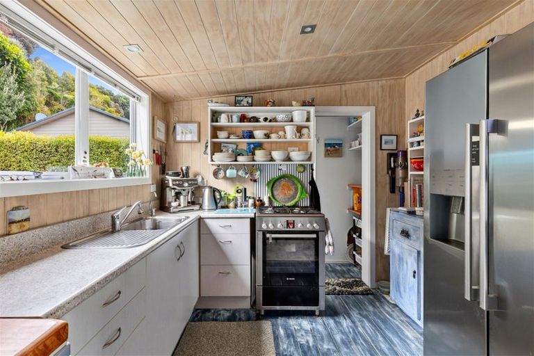 Photo of property in 1142 Abel Tasman Drive, Ligar Bay, Takaka, 7183