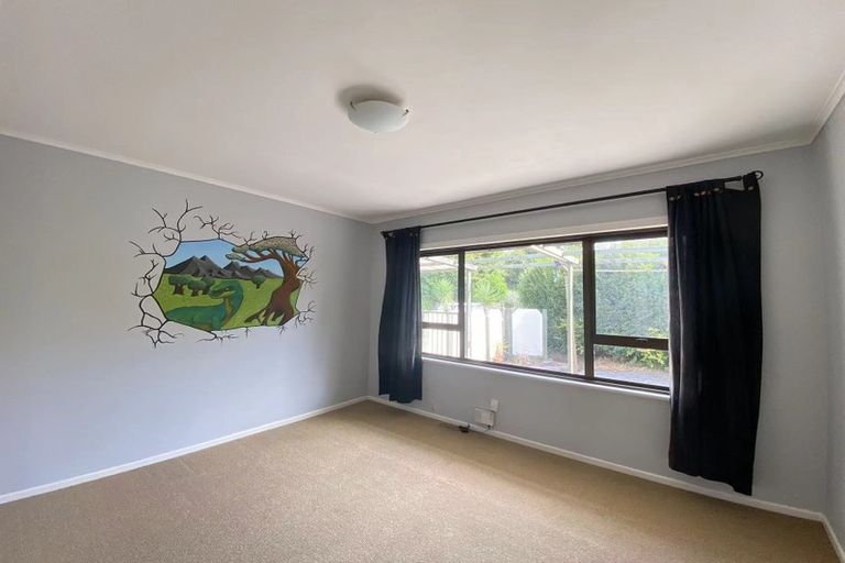 Photo of property in 43 O'halloran Road, Howick, Auckland, 2014