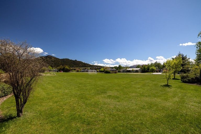 Photo of property in 14 Ash Avenue, Albert Town, Wanaka, 9305