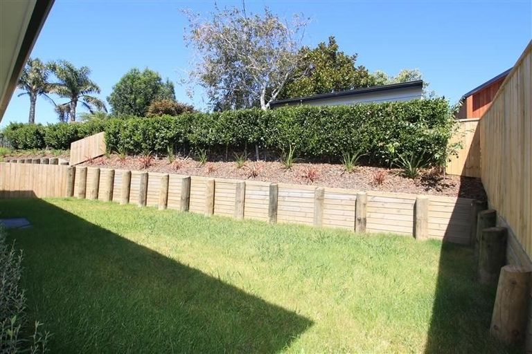 Photo of property in 41 Ara Kakara Avenue, Huapai, Kumeu, 0810