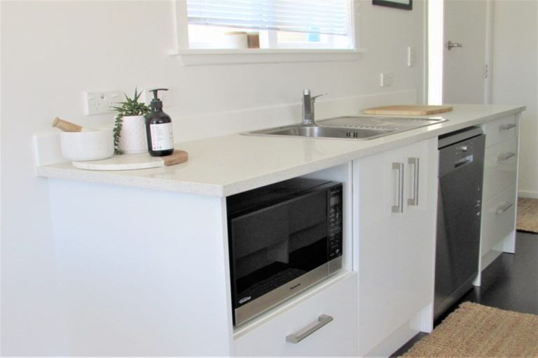 Photo of property in 4a Langford Street, Naenae, Lower Hutt, 5011